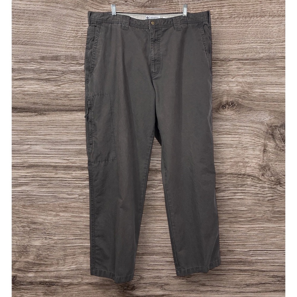 Columbia cargo pants Men's 40 Brown Pockets Logo Broken in Casual Camping Hiking